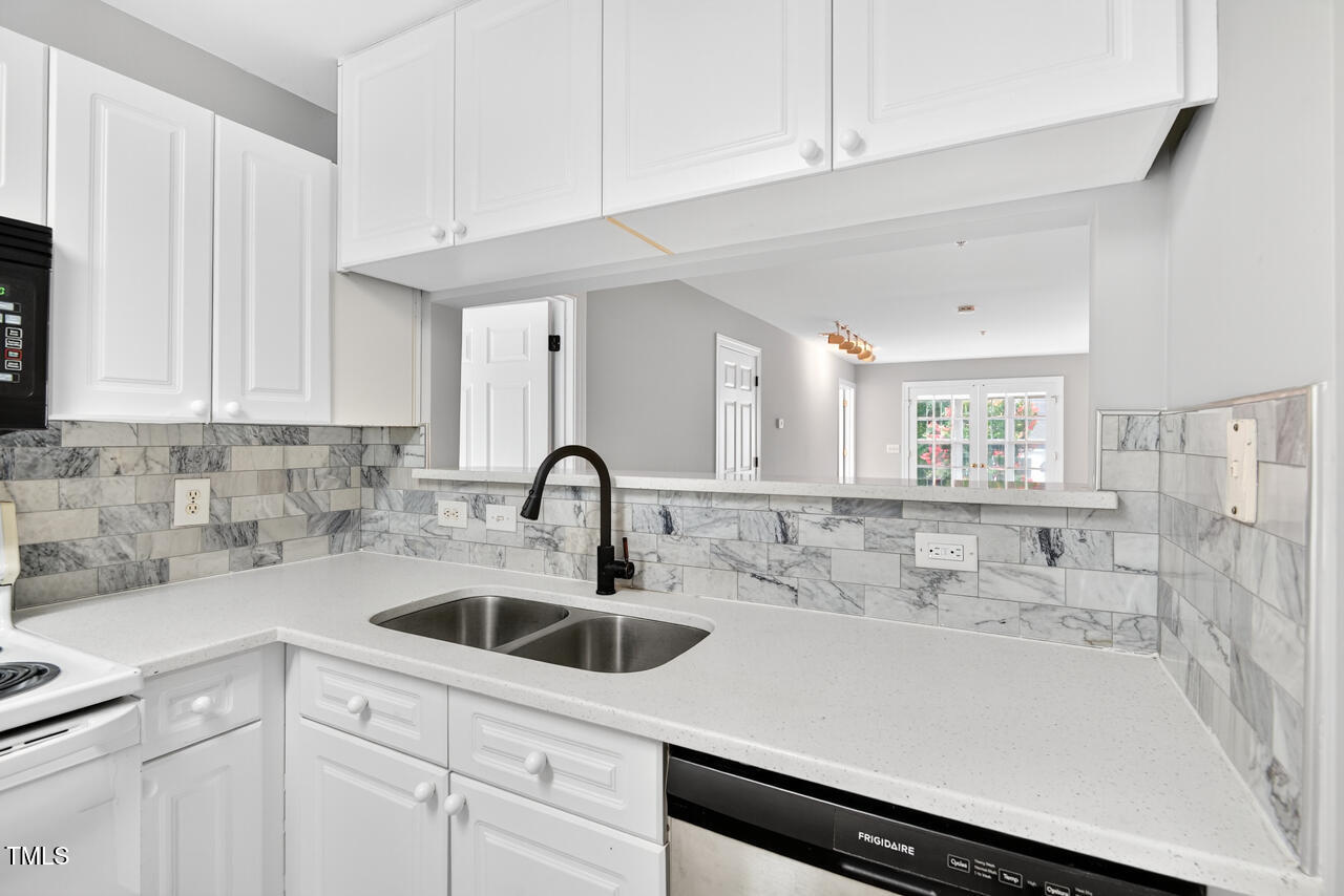 929 Morreene Road A23