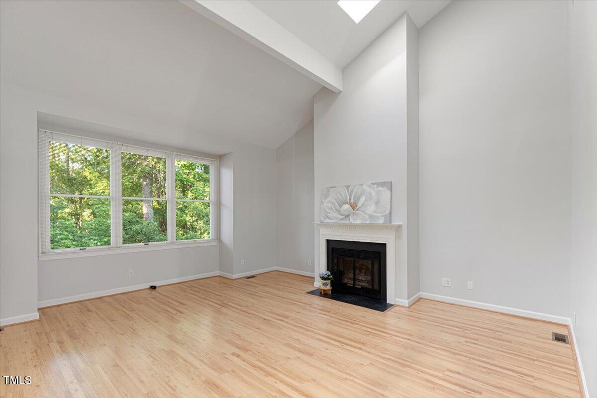 411 Brampton Close