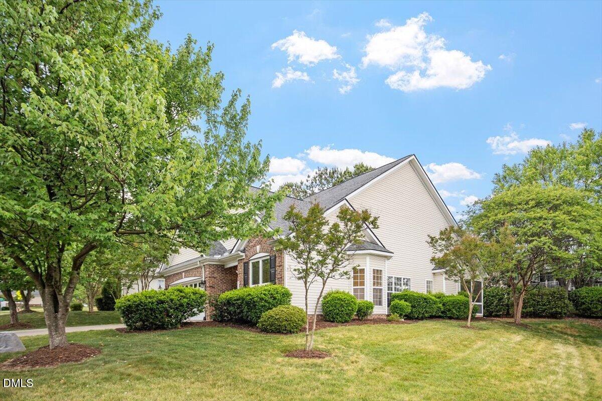 3005 Heritage Pines Drive