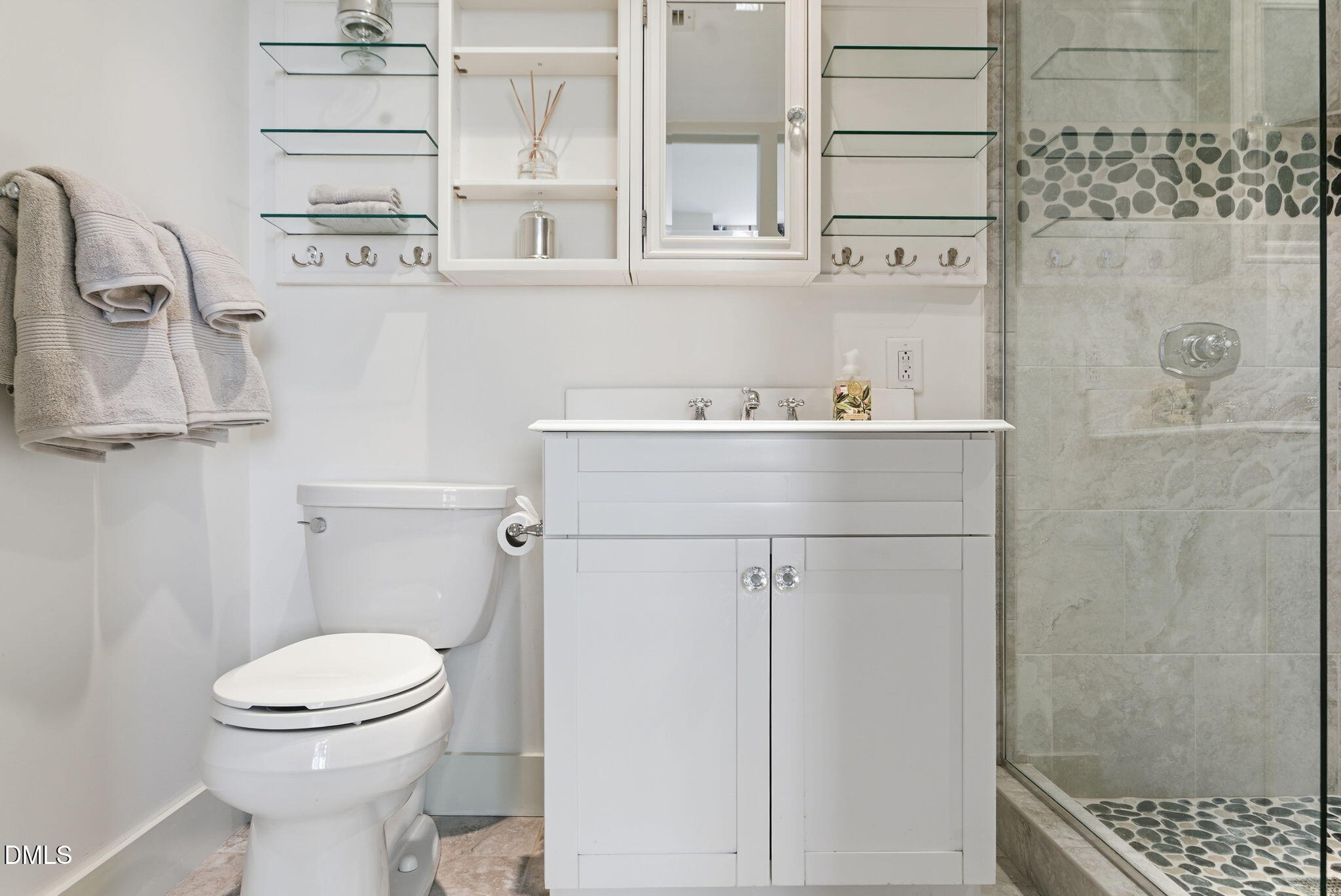 Saxapahaw, North Carolina 27340, United States, 2 Bedrooms Bedrooms, ,3 BathroomsBathrooms,Residential,Active,240397