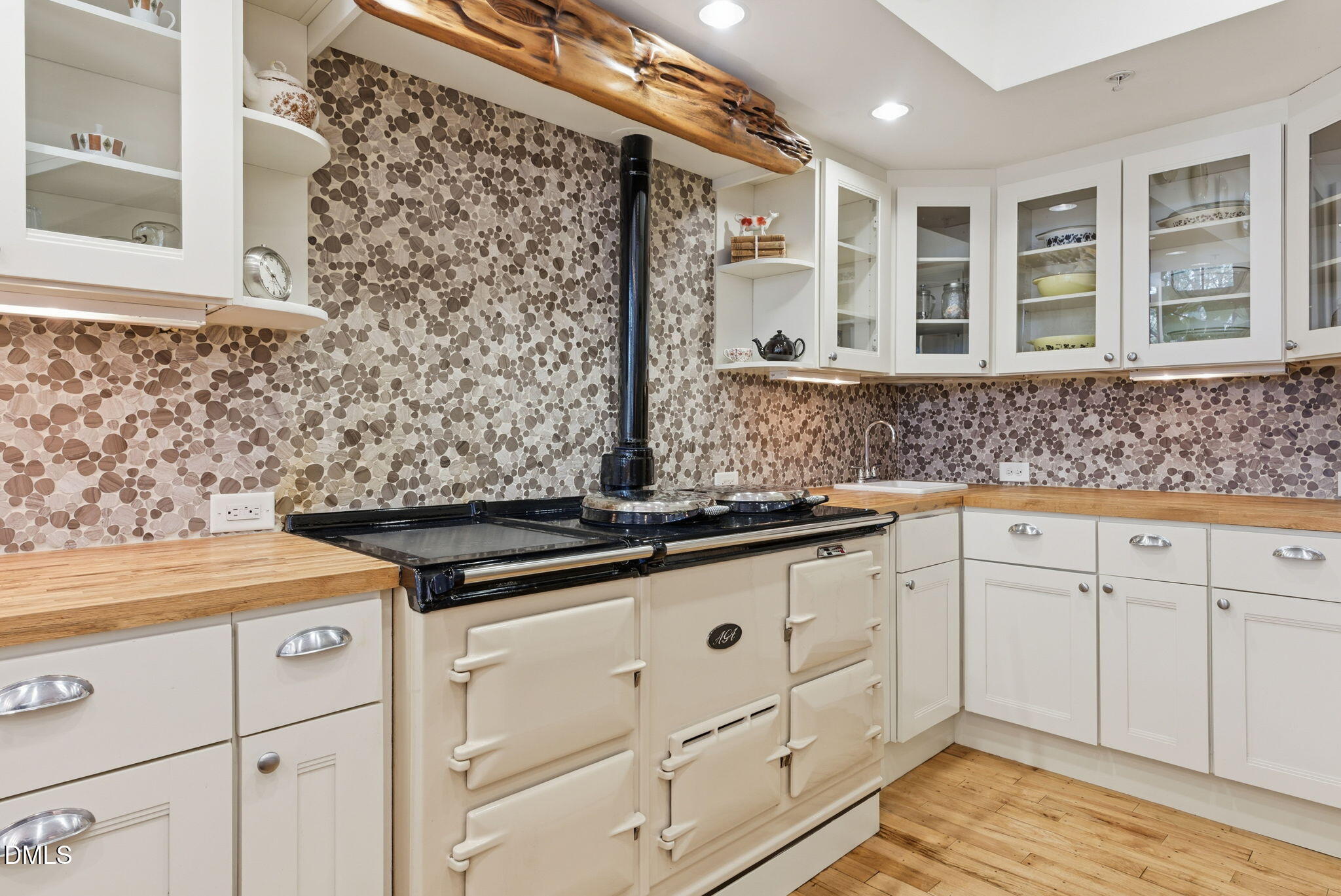 Saxapahaw, North Carolina 27340, United States, 2 Bedrooms Bedrooms, ,3 BathroomsBathrooms,Residential,Active,240397