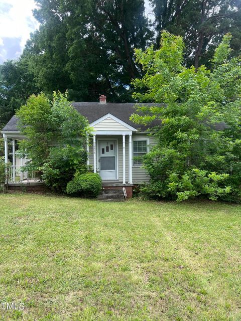 Single Family Residence in Burlington NC 1705 Mebane Street.jpg