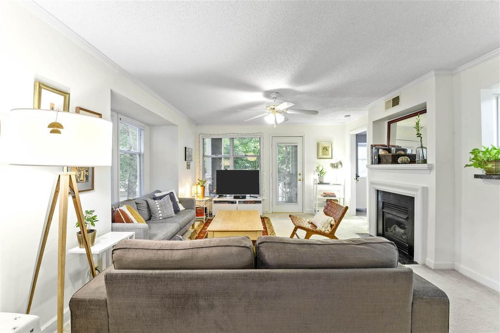 listing image 0