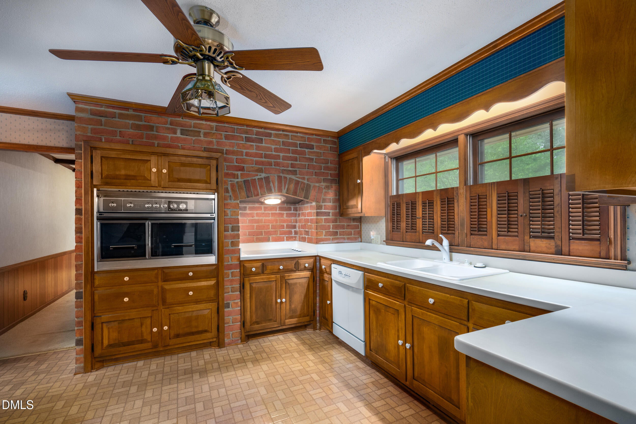 806 Cliftwood Drive
