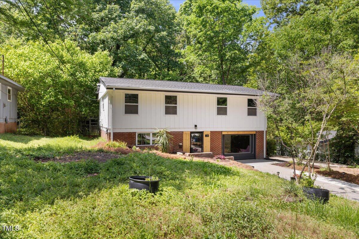 2904 Sprucewood Drive