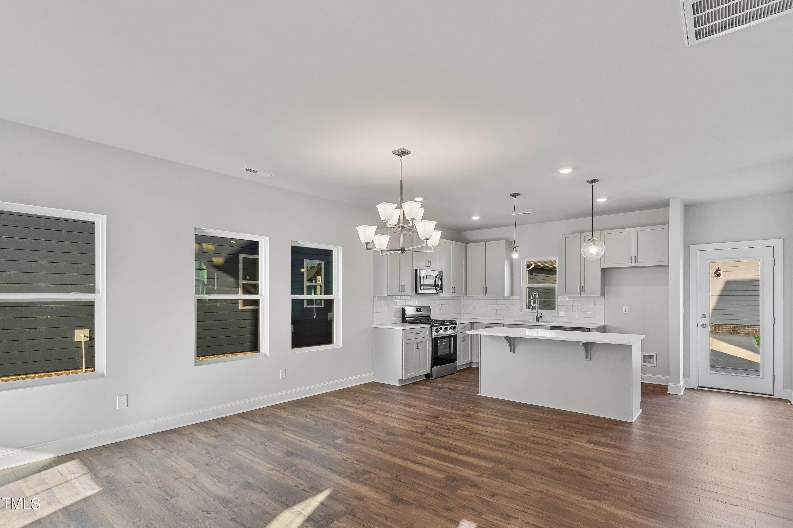 745 Aristocrat Lane