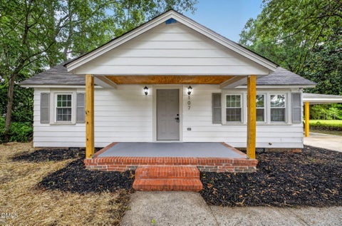Photo of 107 W Underwood Avenue, Smithfield, NC 27577 (MLS # 10189825)