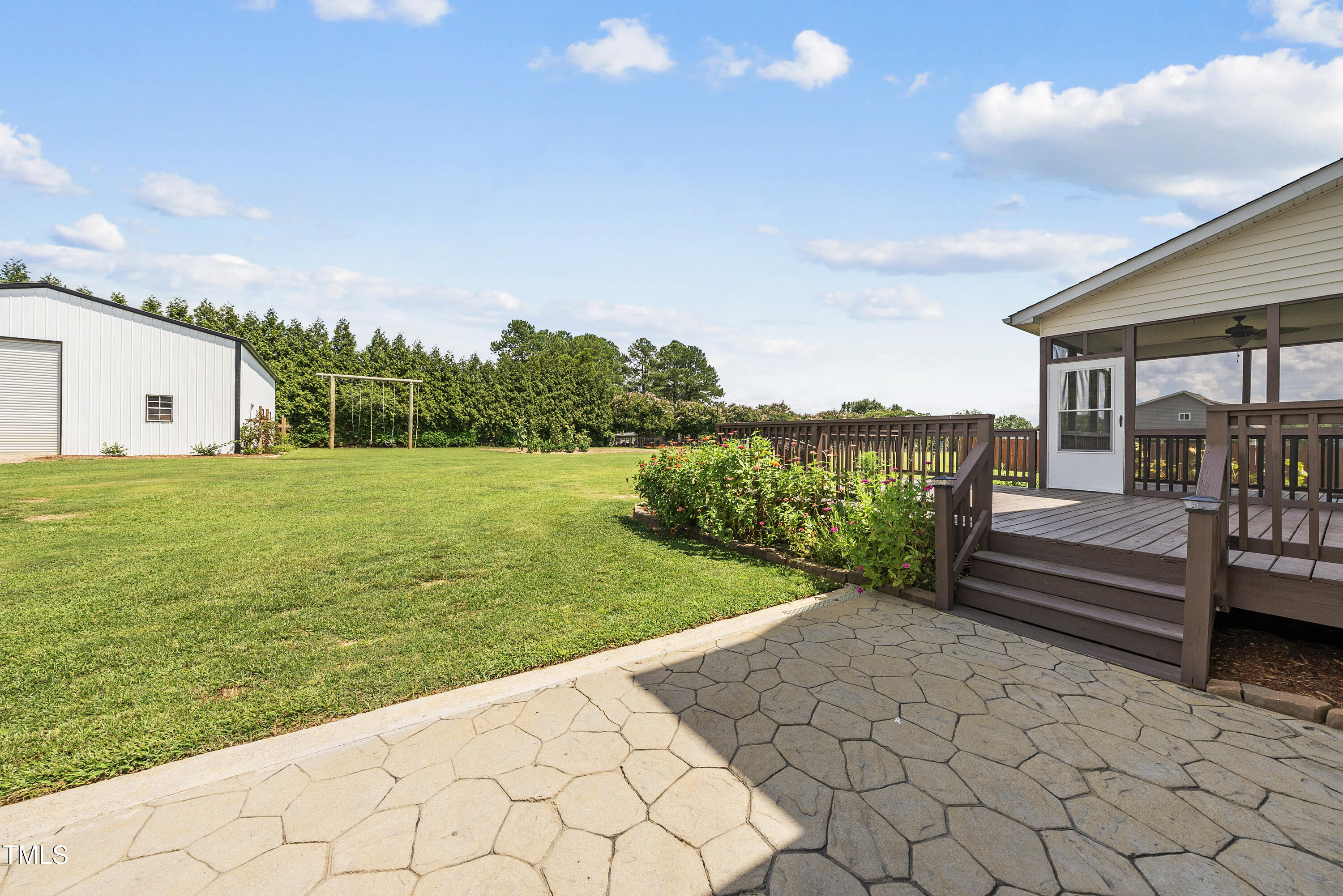 995 Peele Road