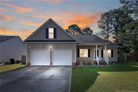 Single Family Residence in Hope Mills NC 5633 Prestonfield Lane.jpg