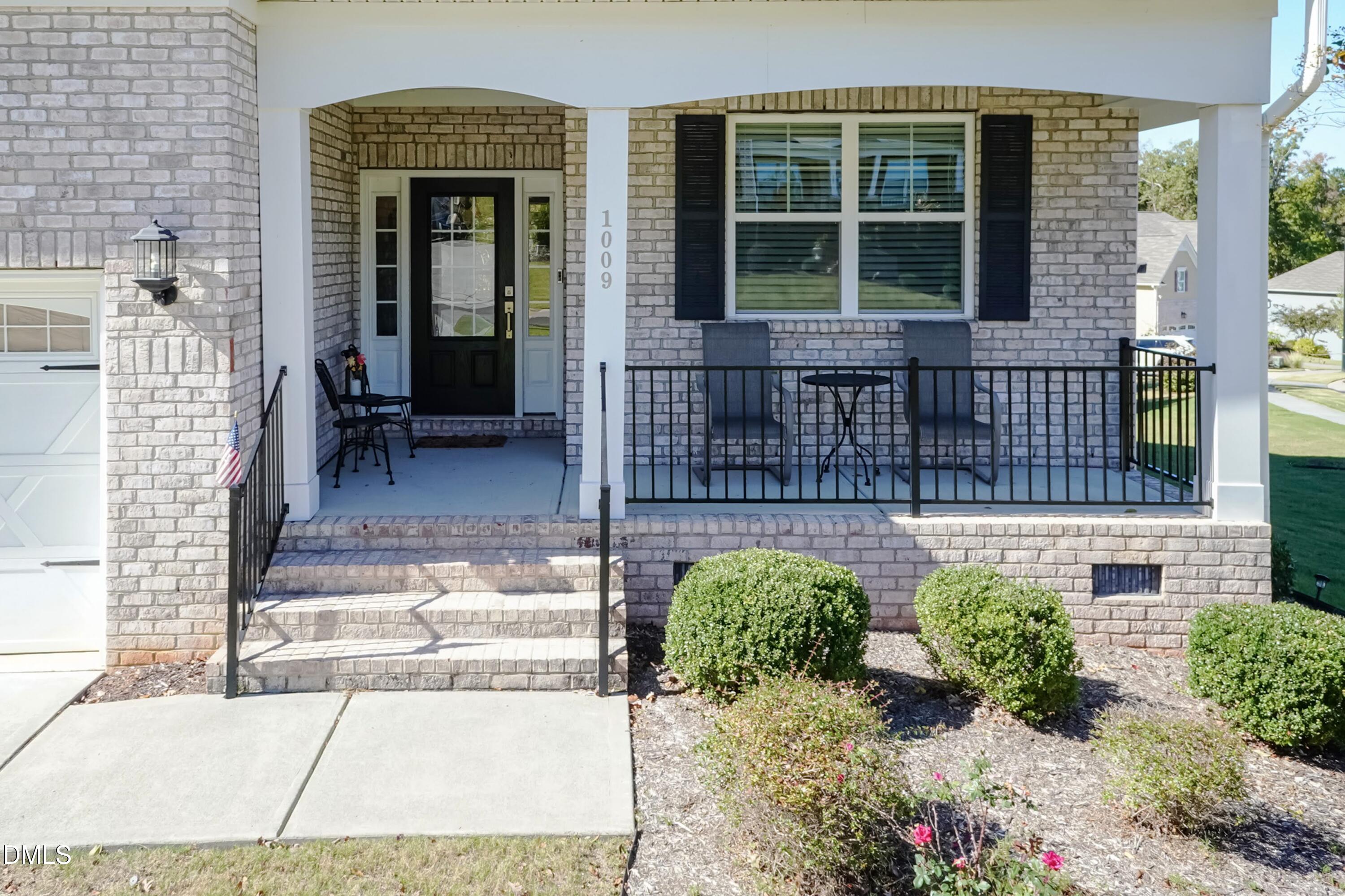 1009 Crescent Moon Court