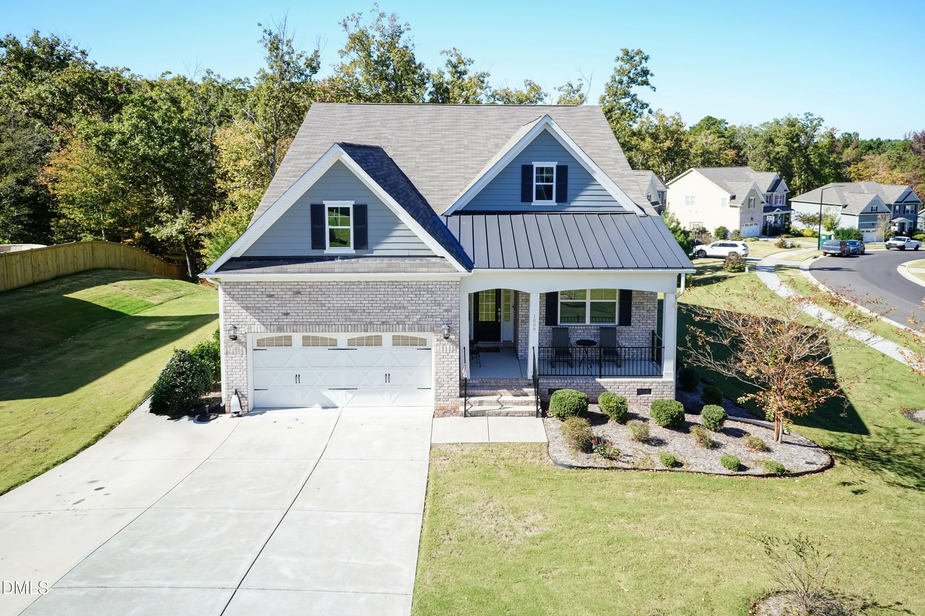 1009 Crescent Moon Court