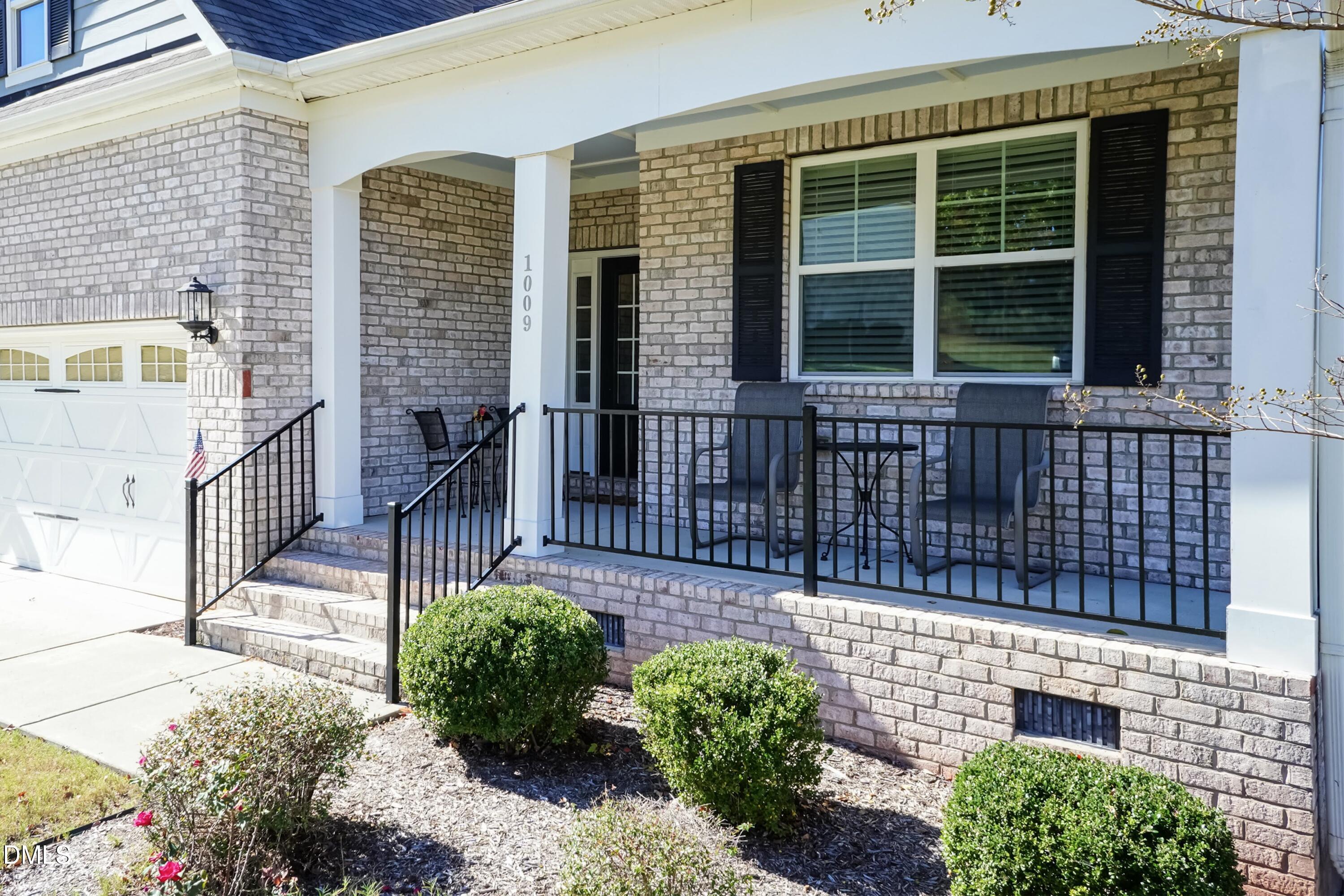 1009 Crescent Moon Court