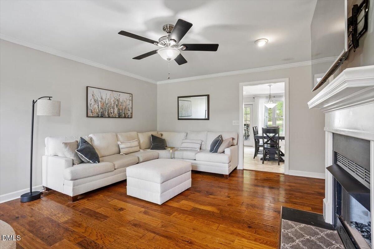 1708 Colston Crossing