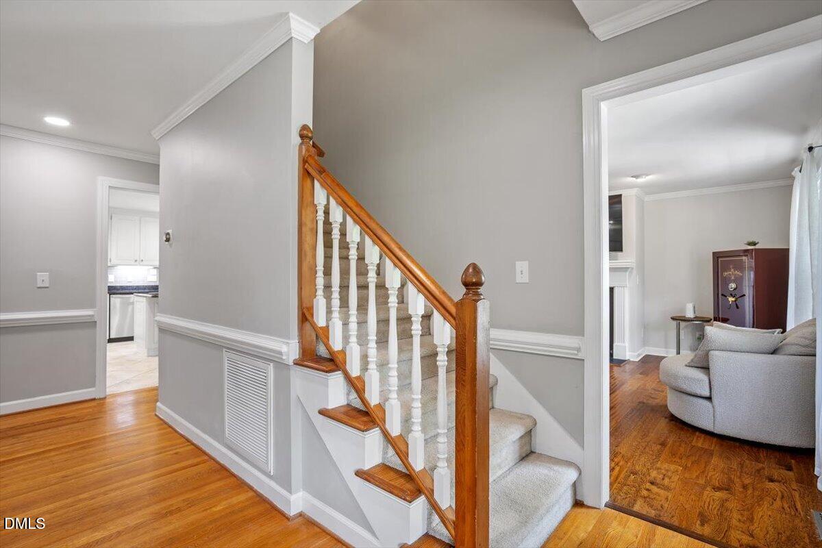 1708 Colston Crossing