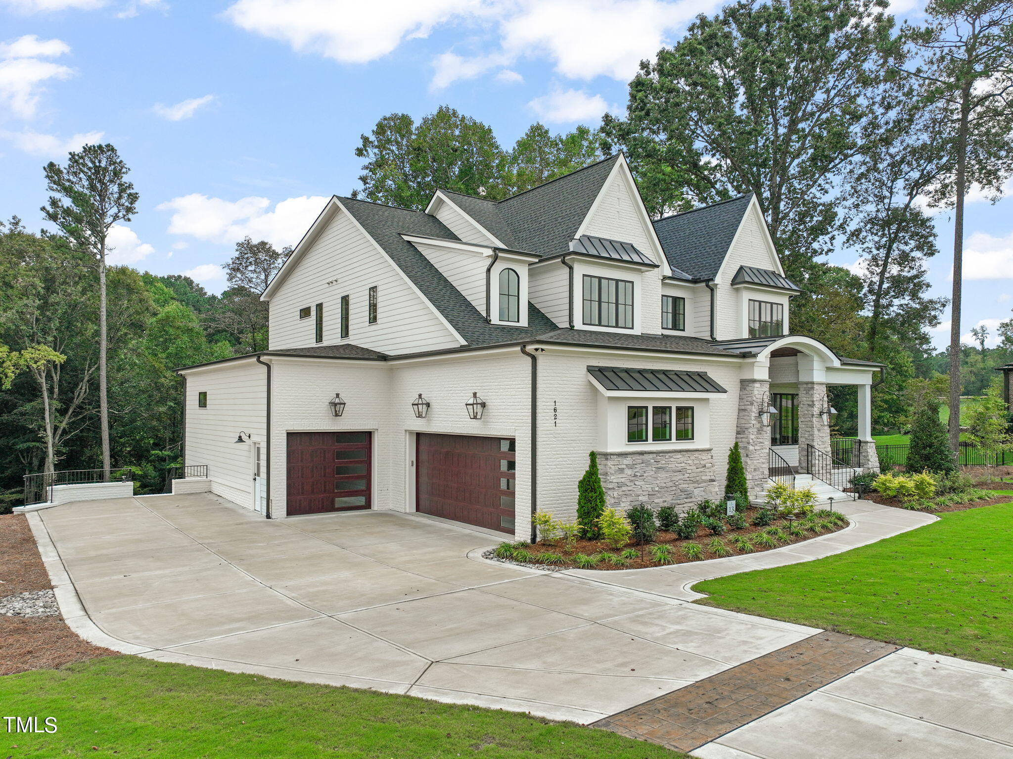 1621 Legacy Ridge Lane