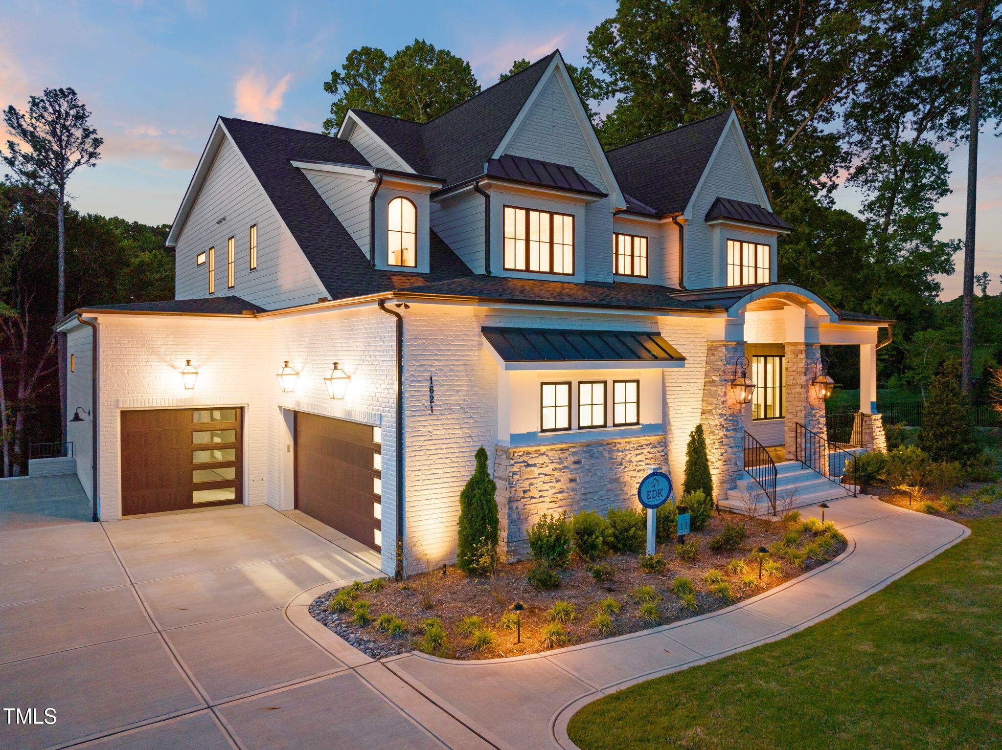 1621 Legacy Ridge Lane