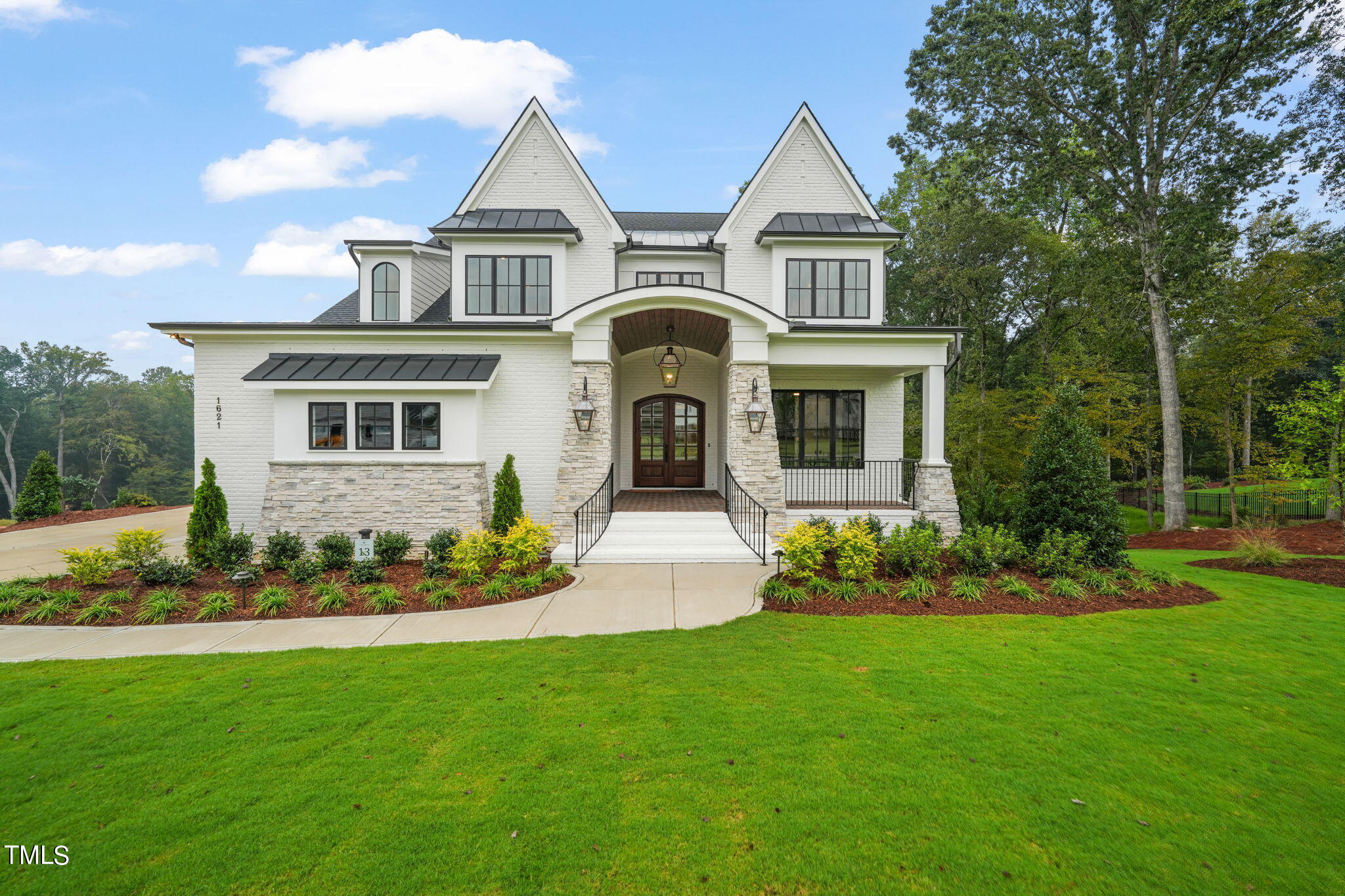 1621 Legacy Ridge Lane