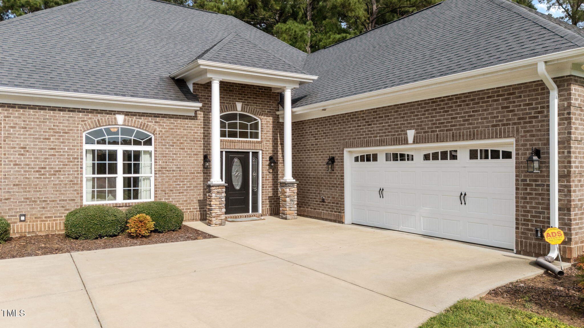 105 Waterfall Lane