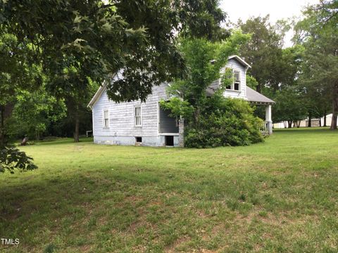 1402 E Main Street Haw River NC 27258