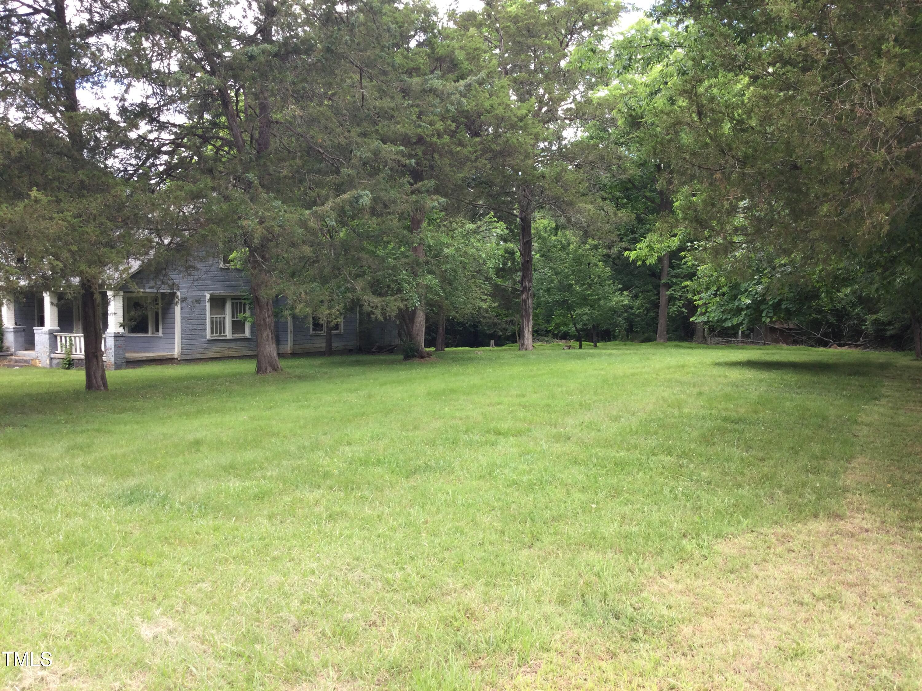 1402 E Main Street