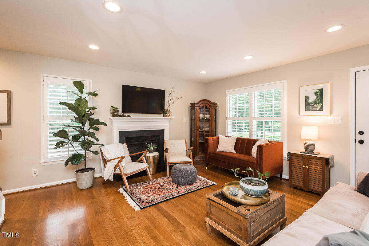 2327 Hardwood Drive