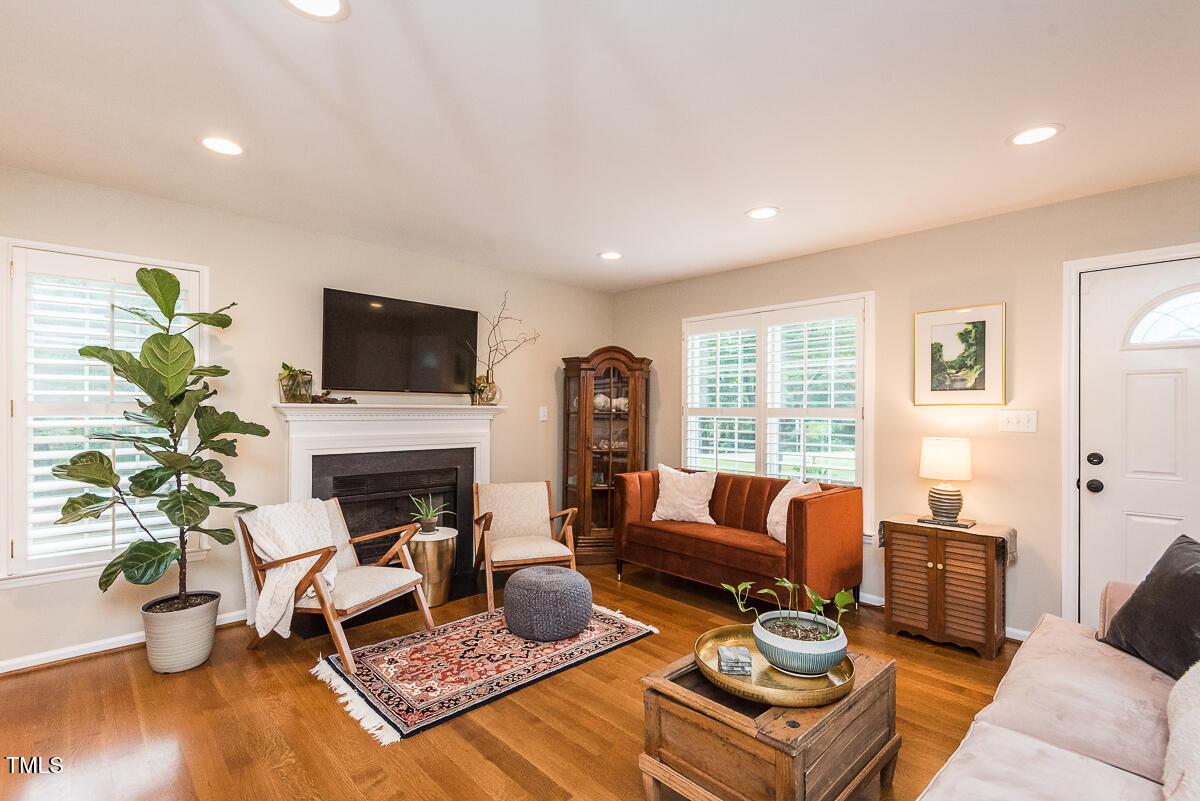 2327 Hardwood Drive