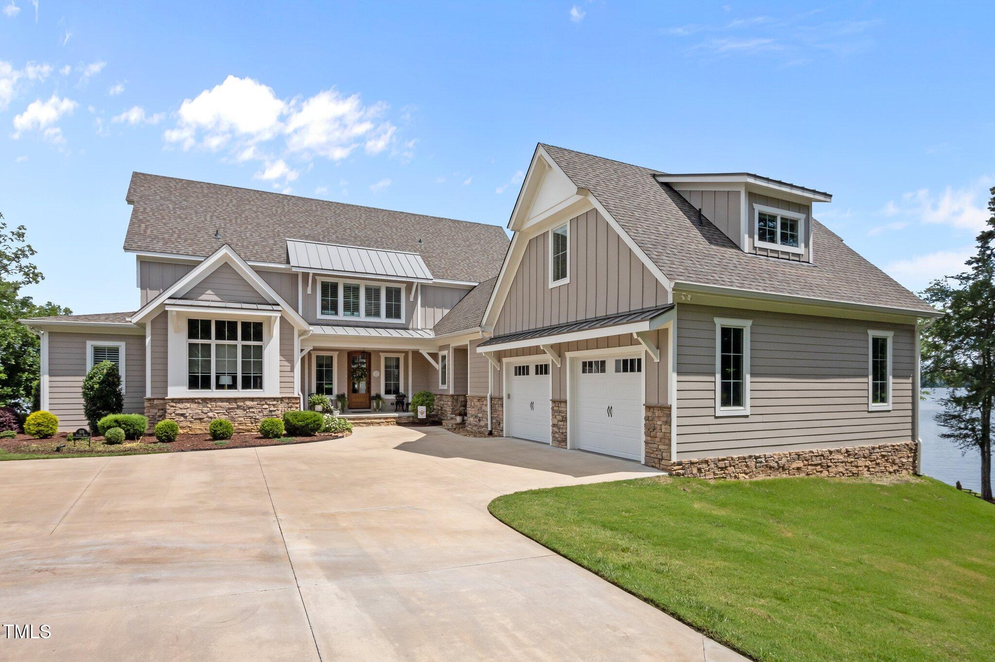 976 Estate Road