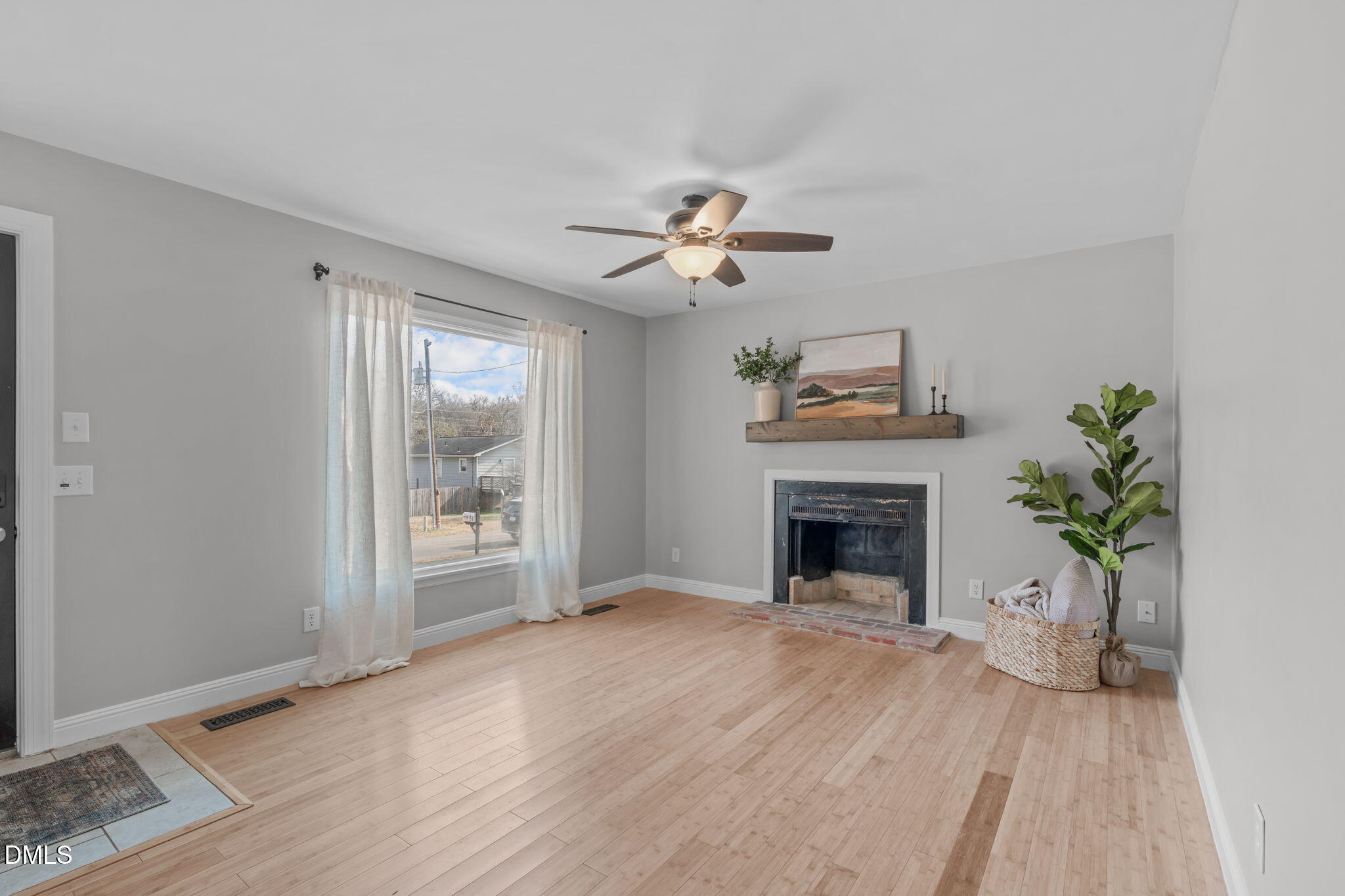 31 Lockville Street N