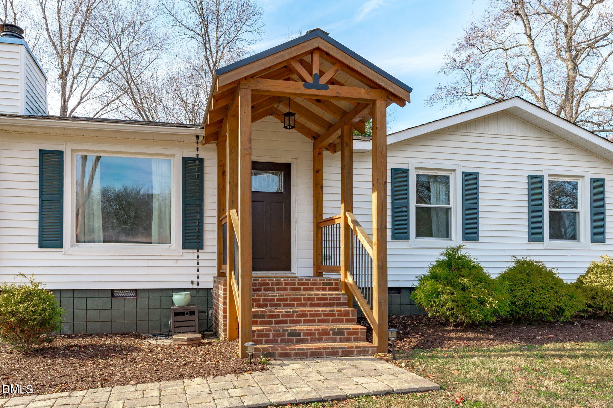 31 Lockville Street N