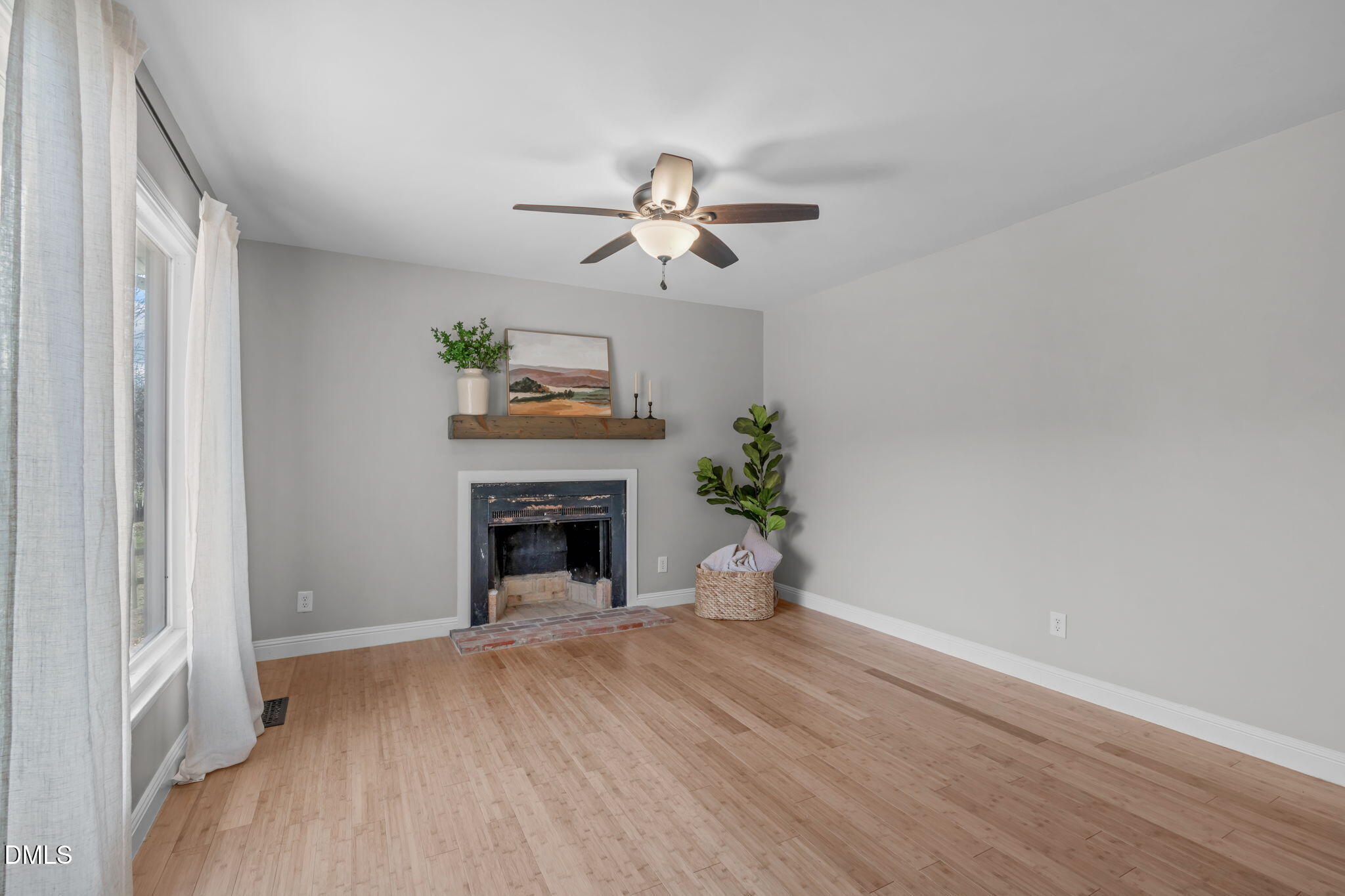 31 Lockville Street N