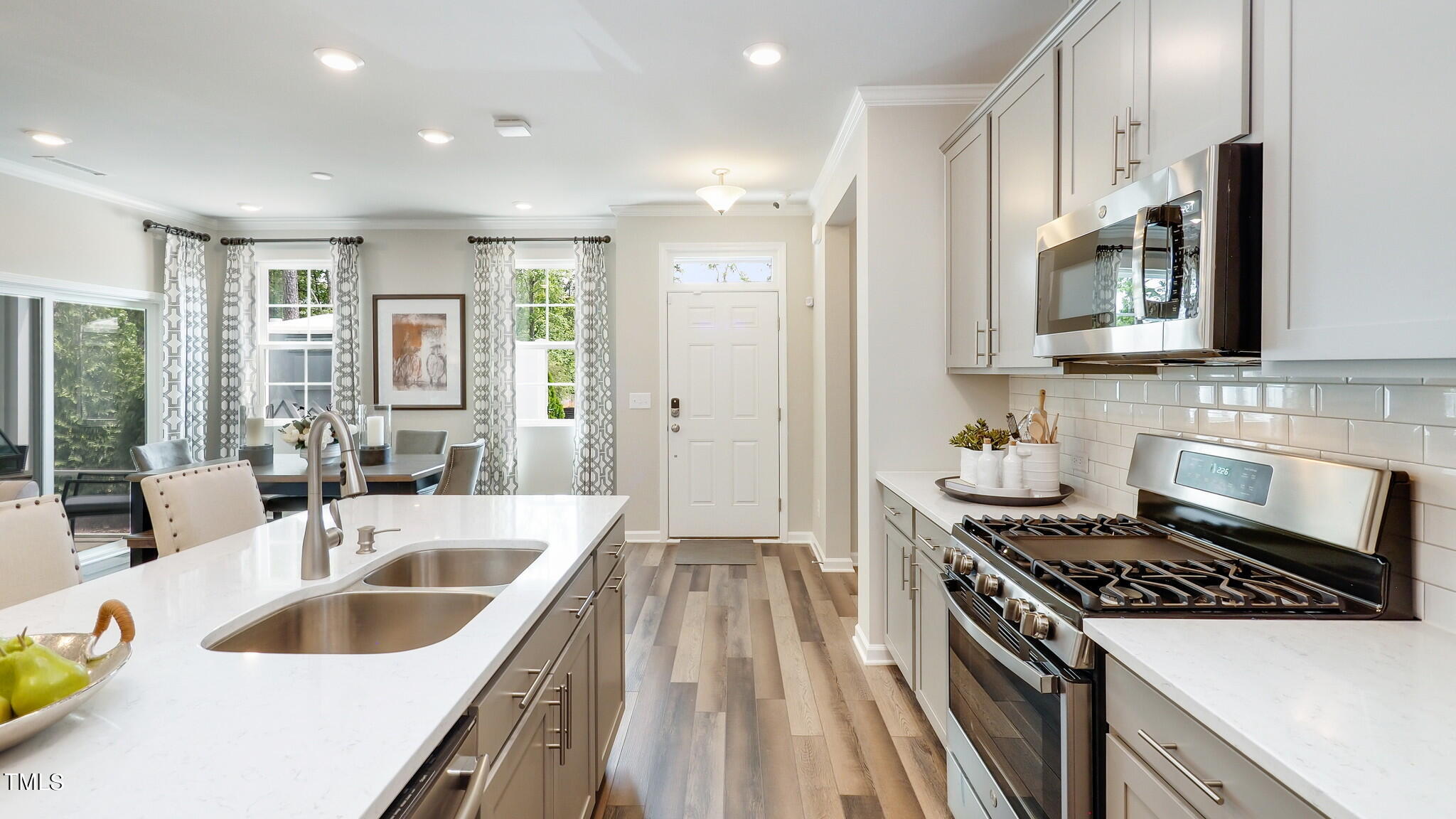 212 Deercroft Drive