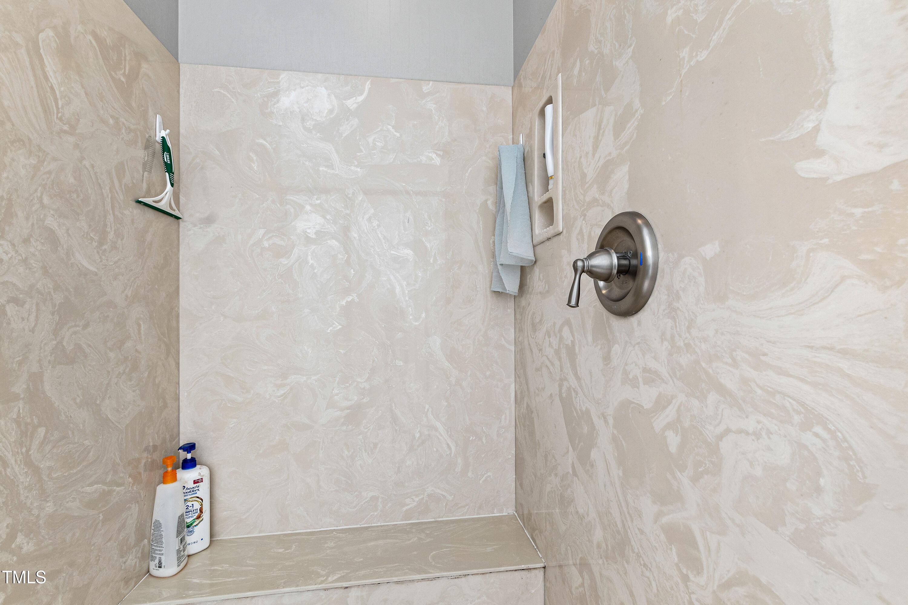 Raleigh, North Carolina 27614, United States, 4 Bedrooms Bedrooms, ,3 BathroomsBathrooms,Residential,Pending,76662