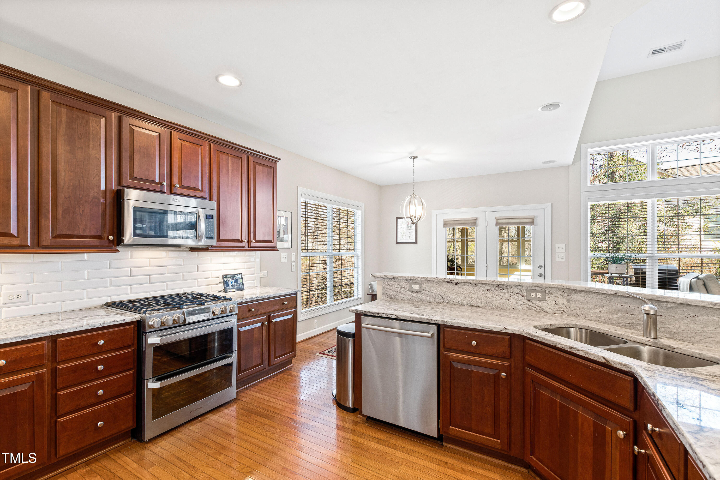 Raleigh, North Carolina 27614, United States, 4 Bedrooms Bedrooms, ,3 BathroomsBathrooms,Residential,Pending,76662