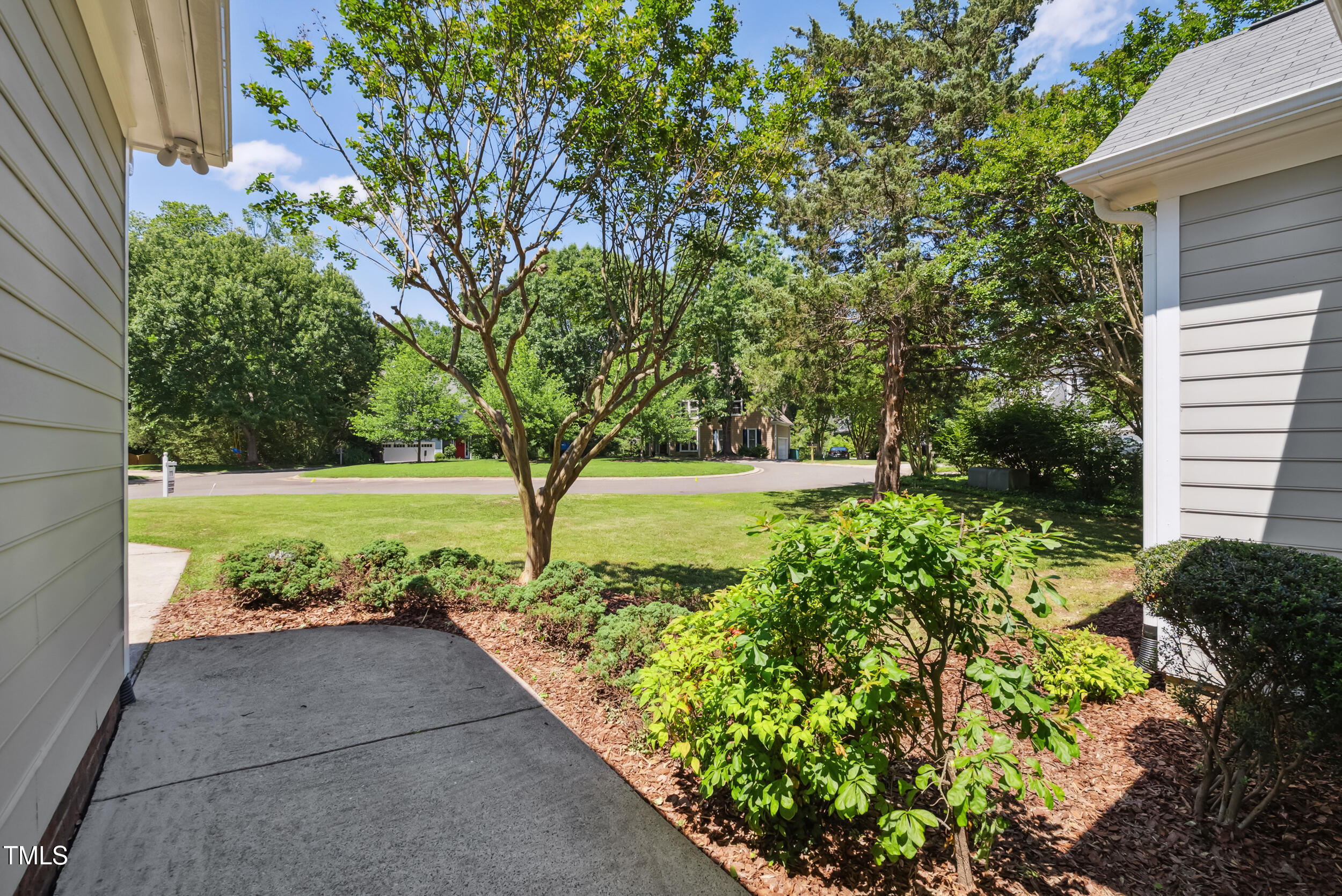 6 Danesfield Court