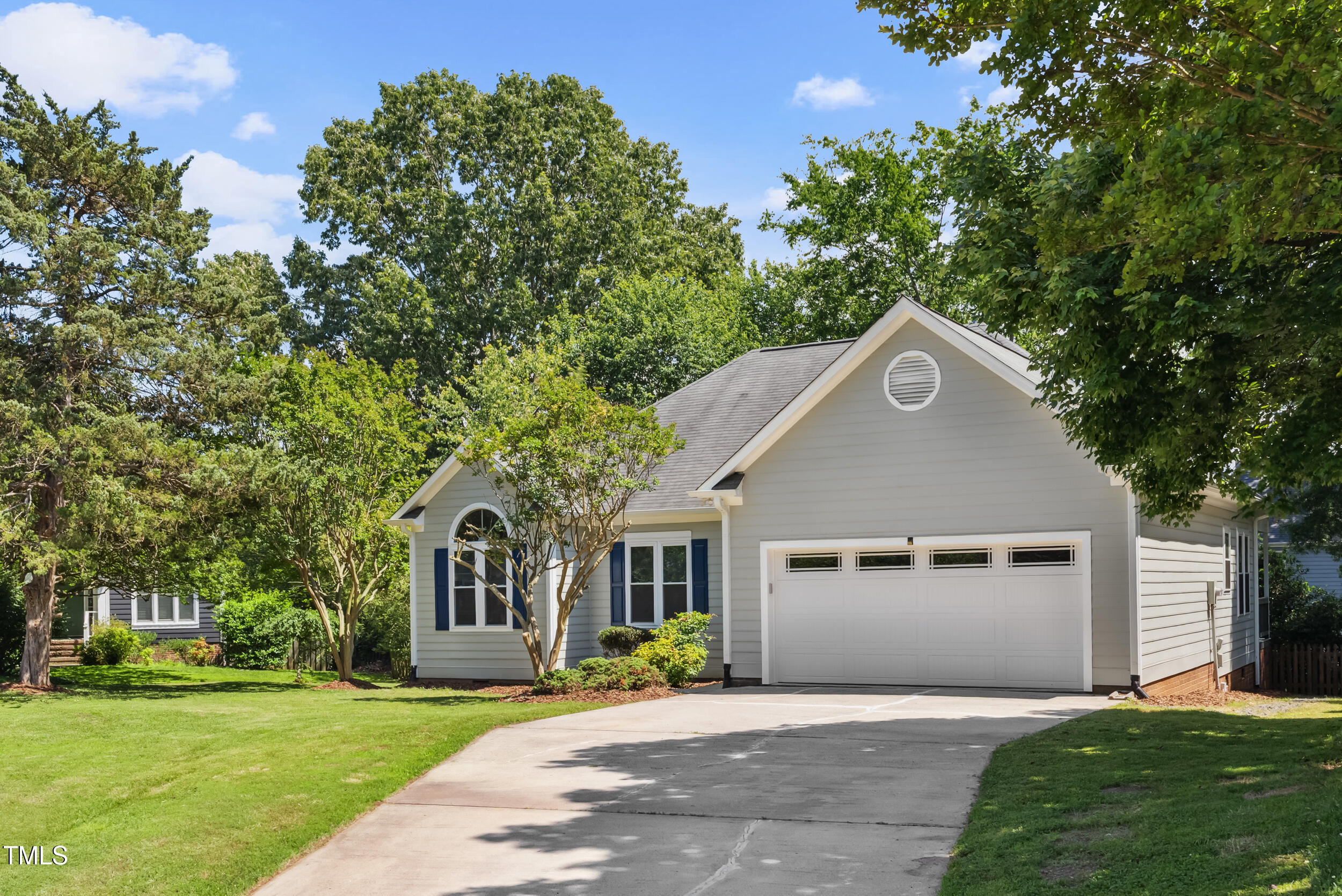 6 Danesfield Court