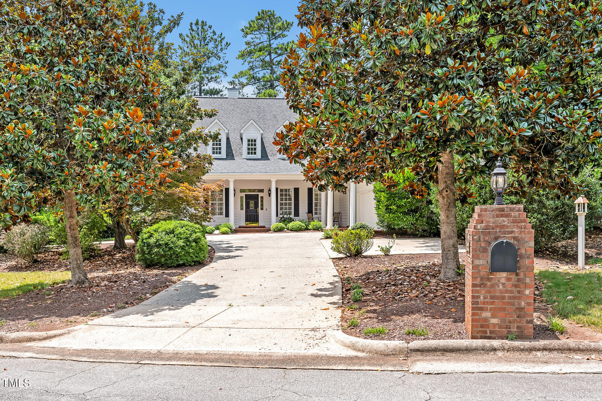 100 Sundance Place
