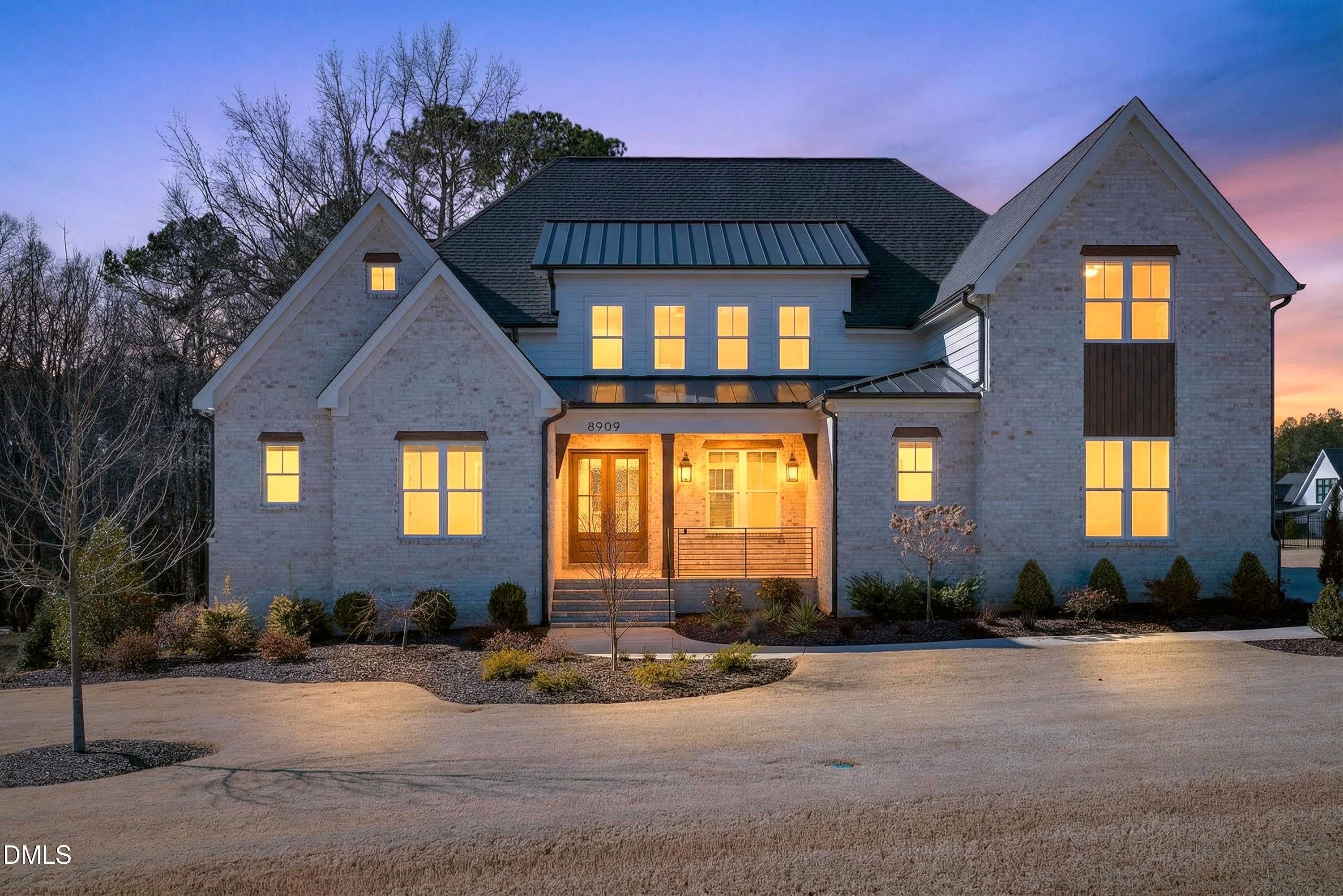 8909 Grand Highland Way