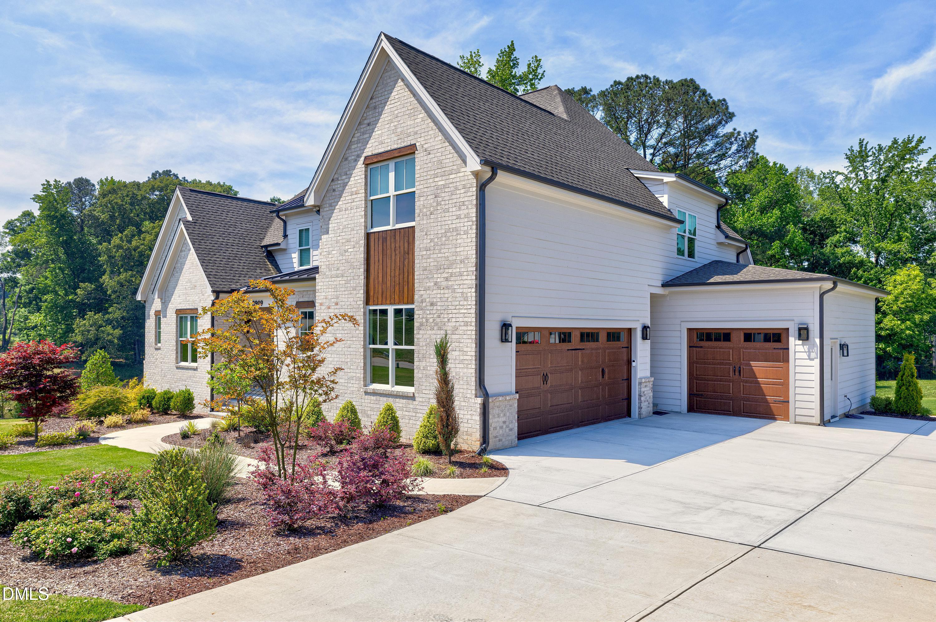 8909 Grand Highland Way