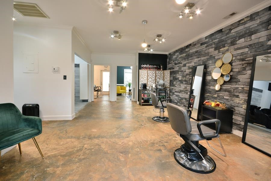 800 Salem Woods Drive 103, 203
