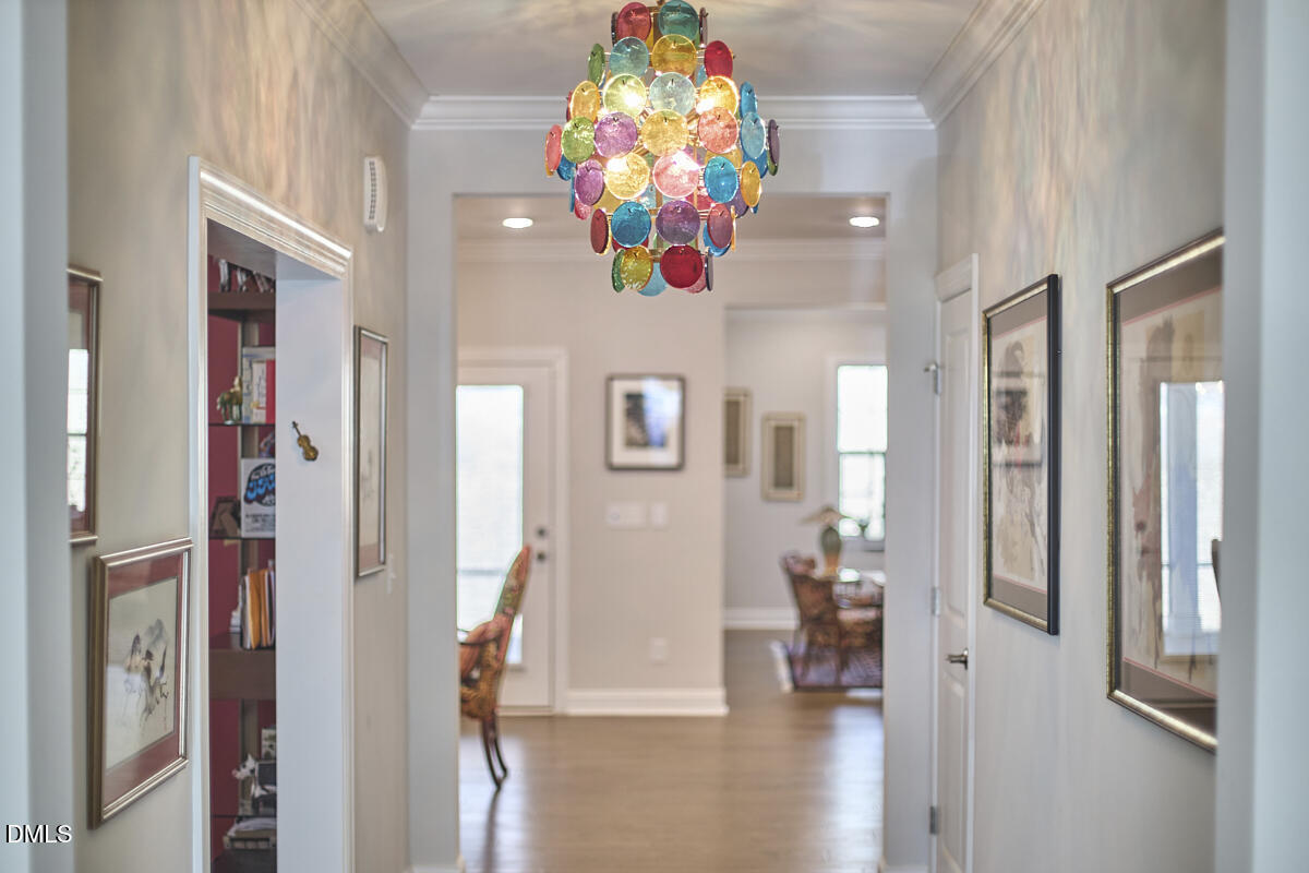 131 English Violet Lane