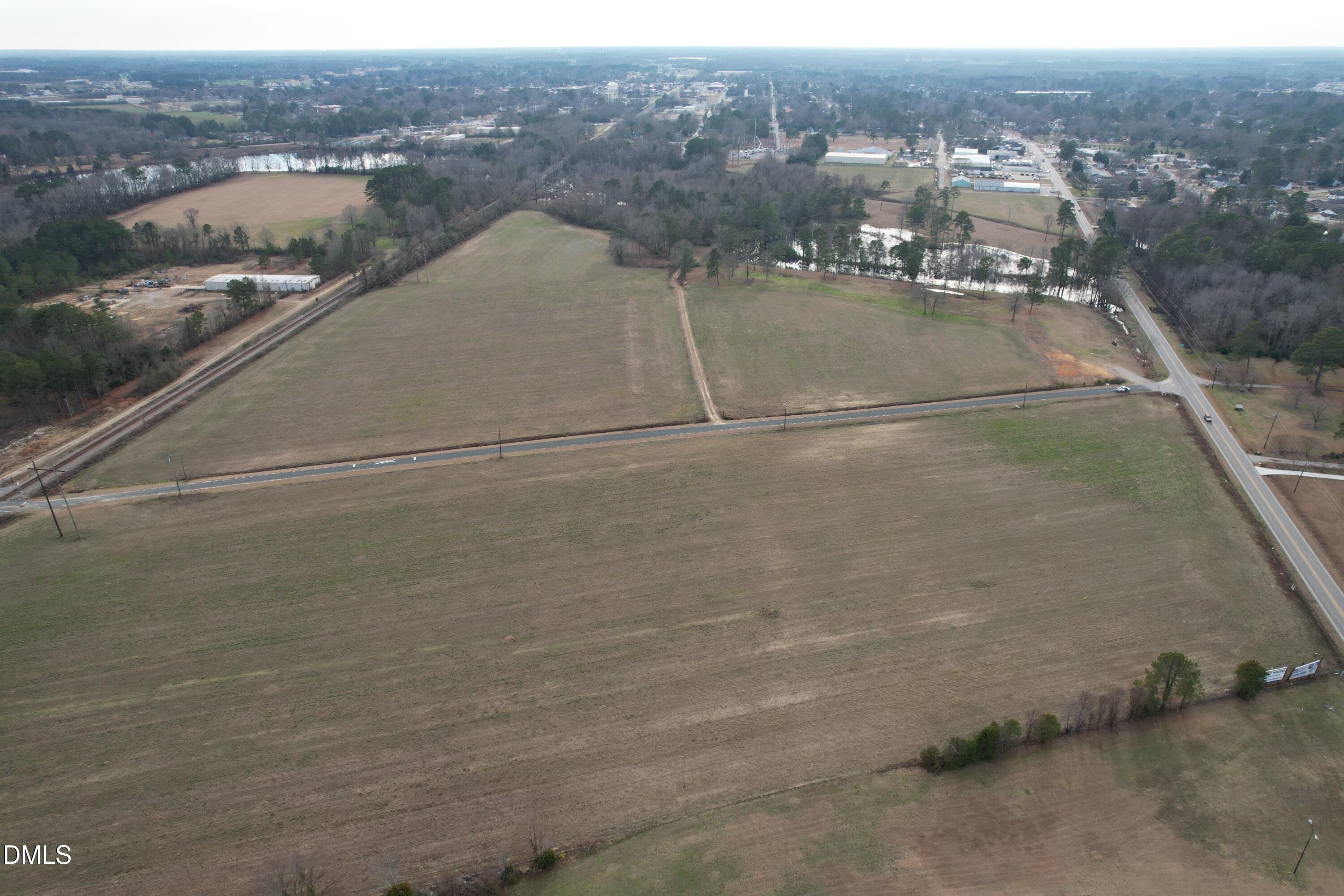 1842 N Ellis Avenue N