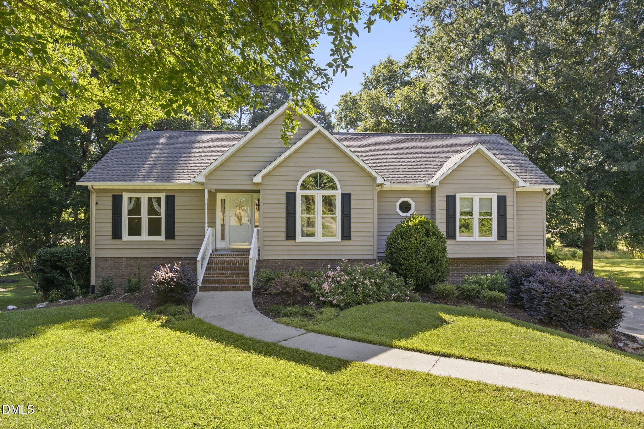 5829 Bluejay Drive