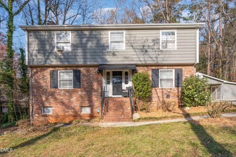 3704 Pembrook Place Raleigh NC 27612