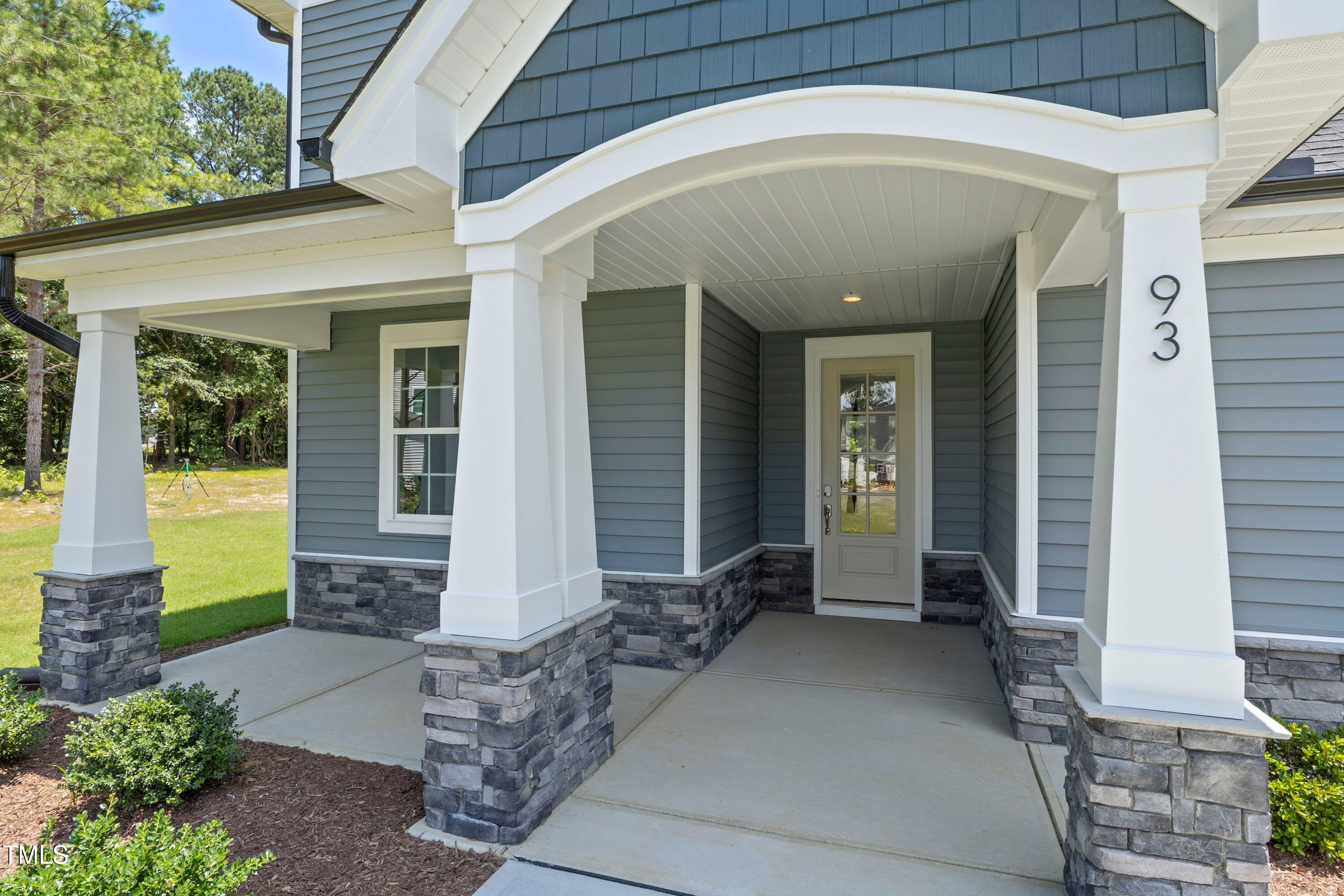 40 W Victoria Ridge Drive 18