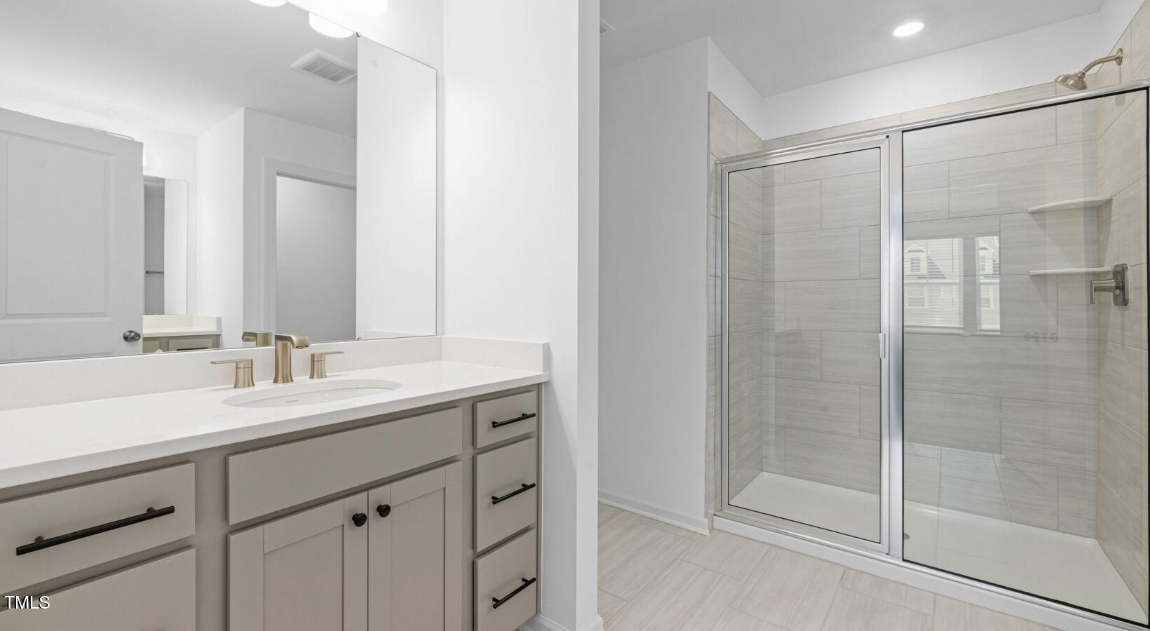 Apex, North Carolina 27523, United States, 3 Bedrooms Bedrooms, ,3 BathroomsBathrooms,Residential,Active,113814