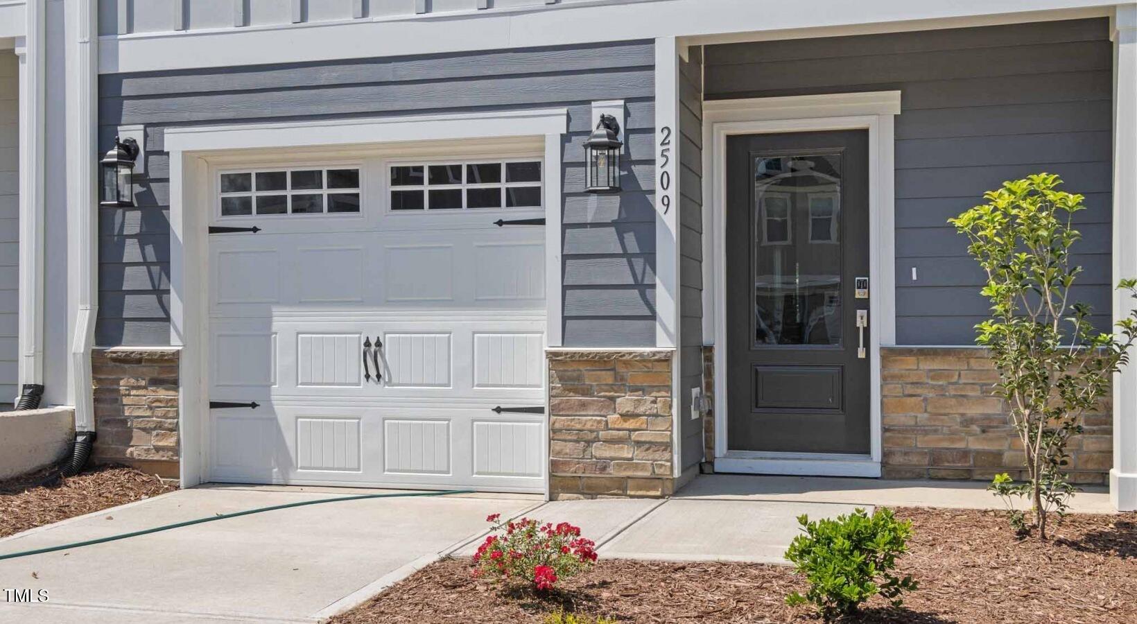 Apex, North Carolina 27523, United States, 3 Bedrooms Bedrooms, ,3 BathroomsBathrooms,Residential,Active,113814