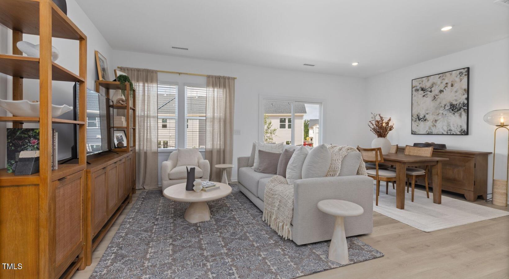 Apex, North Carolina 27523, United States, 3 Bedrooms Bedrooms, ,3 BathroomsBathrooms,Residential,Active,113814