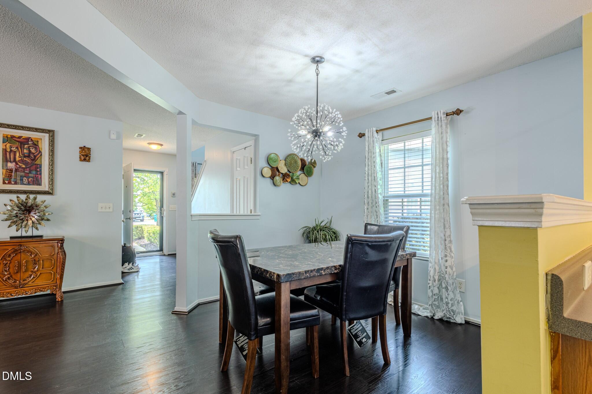 9 Bellmore Court