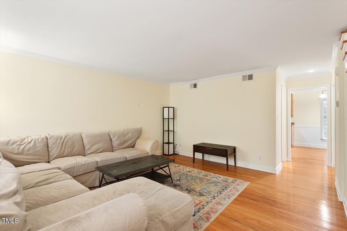409 Smith Avenue Unit 105
