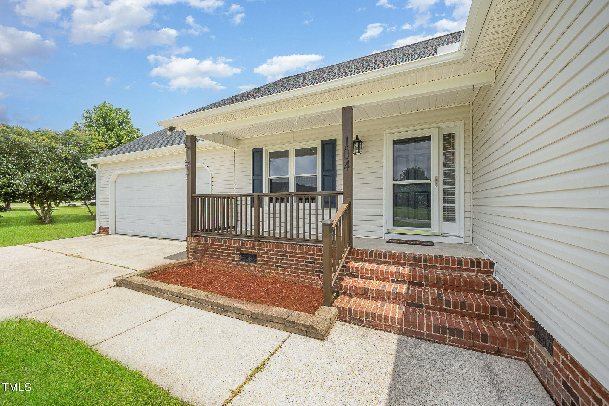 104 Water Oak Drive